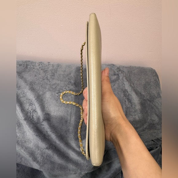 PRADA
Saffiano Metal Oro Chain Wallet Pomice - Picture 3 of 16